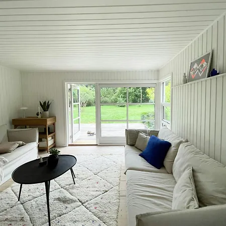 Unpretentious Idyll On Nature-rich Sjaellands Odde 別荘 *